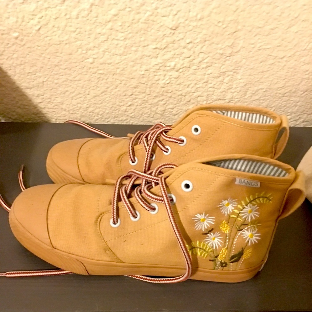 BANGS Shoes “Boon” floral high tops size 8 / 8.5
